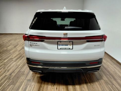 Used 2025 Buick Enclave Preferred AWD/4WD image 23