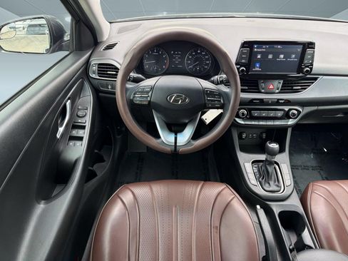 Used 2018 Hyundai Elantra GT FWD image 27