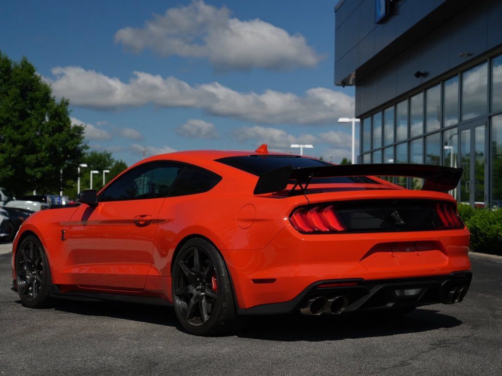 Used 2022 Ford Mustang Shelby GT500 w/ Carbon Fiber Track Pack RWD image 15