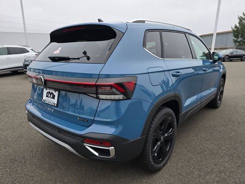 New 2025 Volkswagen Taos SEL image 4