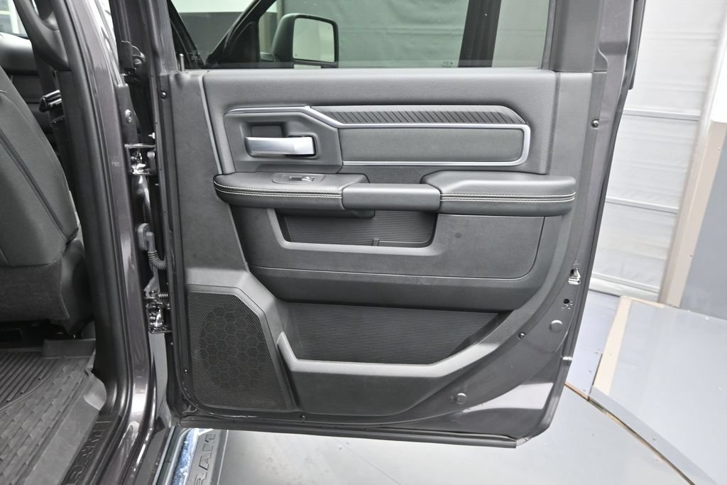 Used 2025 RAM 2500 Big Horn AWD/4WD image 16
