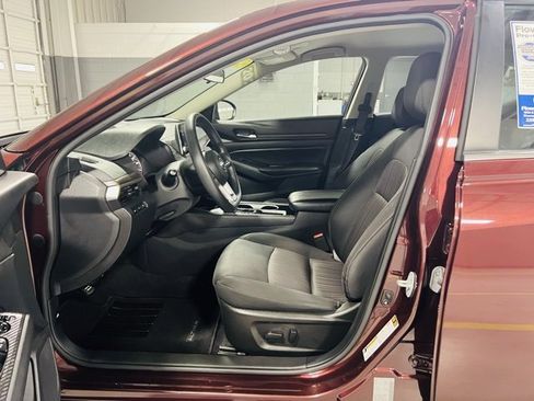 Used 2024 Nissan Altima 2.5 SV image 20