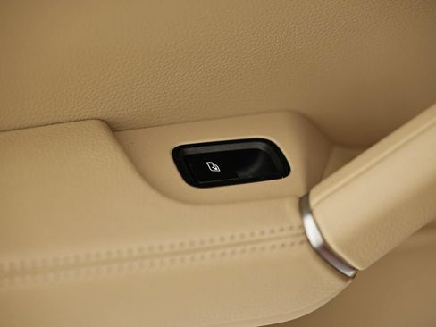 Certified 2023 Porsche Cayenne Coupe AWD/4WD image 21