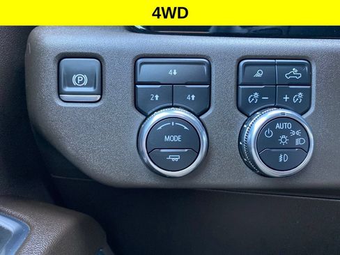 Used 2024 GMC Sierra 2500 SLE w/ SLE Value Package; AWD/4WD image 8