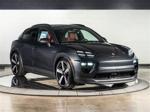 Used 2025 Porsche Macan Electric image 7
