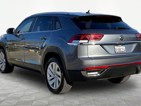 Used 2023 Volkswagen Atlas Cross Sport SE FWD image 4