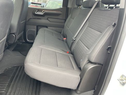 Used 2023 Chevrolet Silverado 1500 LT image 9