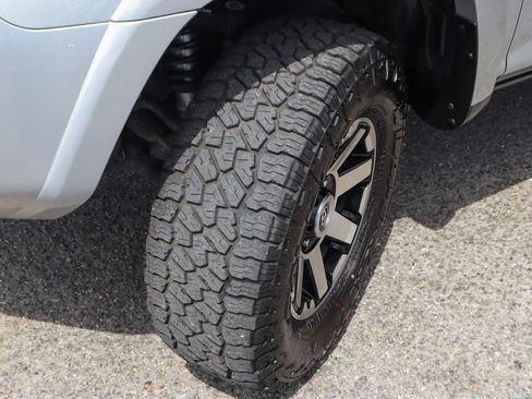 Used 2020 Toyota 4Runner TRD Off-Road AWD/4WD image 45