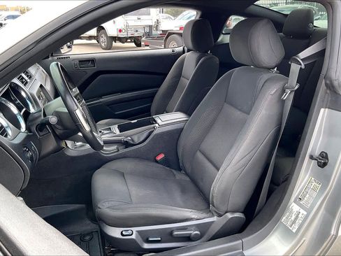 Used 2013 Ford Mustang GT image 8