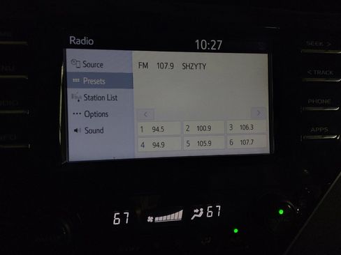 Used 2018 Toyota Camry LE image 25