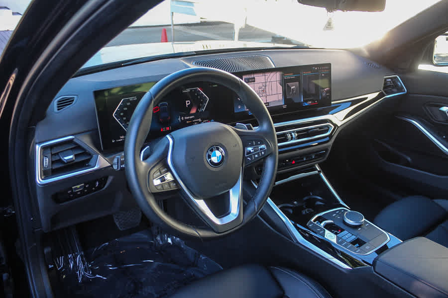 Used 2023 BMW 330i Sedan w/ Convenience Package RWD image 16