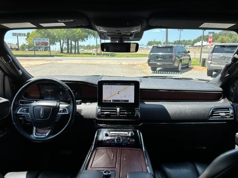 Used 2020 Lincoln Navigator Reserve RWD image 22