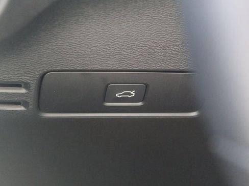 New 2026 Volvo XC40 B5 Ultra w/ Climate Package image 21