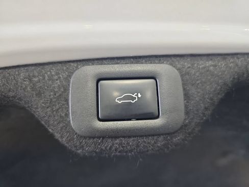 Used 2023 Lexus ES 250 w/ Protection Package (P2) AWD/4WD image 16