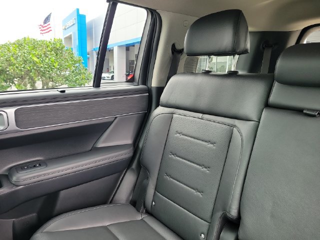 Used 2024 Hyundai Santa Fe Limited FWD image 11