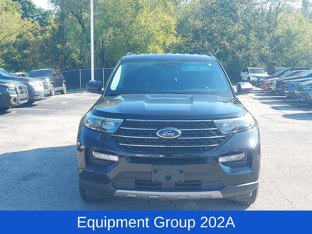 Used 2024 Ford Explorer XLT w/ Equipment Group 202A AWD/4WD image 2