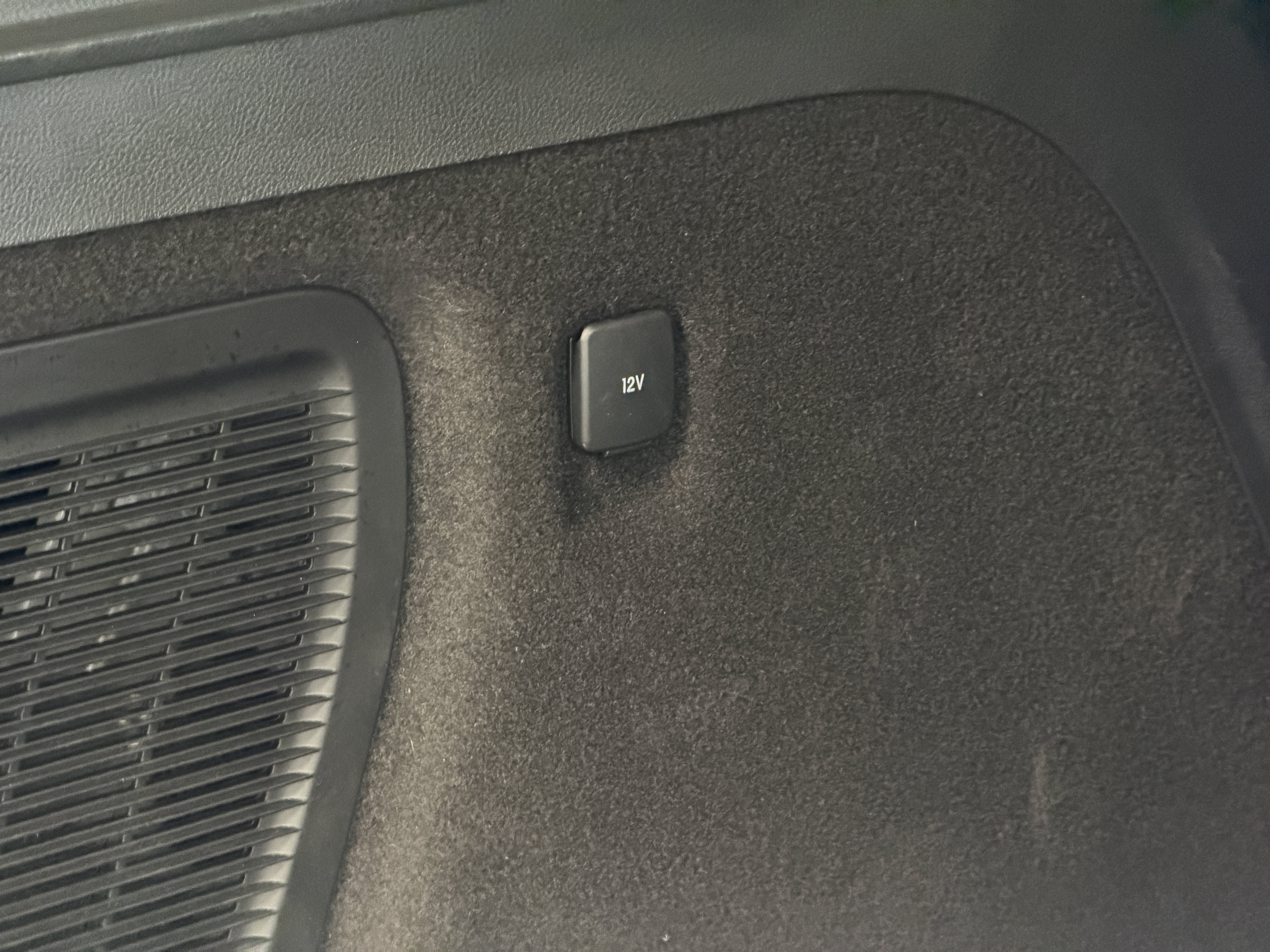 Used 2025 Lincoln Corsair AWD w/ Equipment Group 101A image 24
