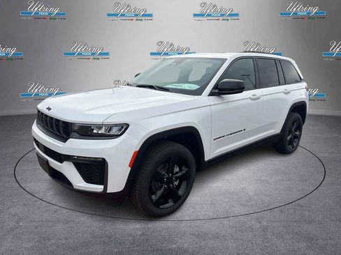 New 2026 Jeep Grand Cherokee Limited w/ Limited Altitude Package AWD/4WD image 7