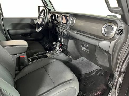 Used 2021 Jeep Wrangler Unlimited Sahara w/ Dual Top Group AWD/4WD image 42