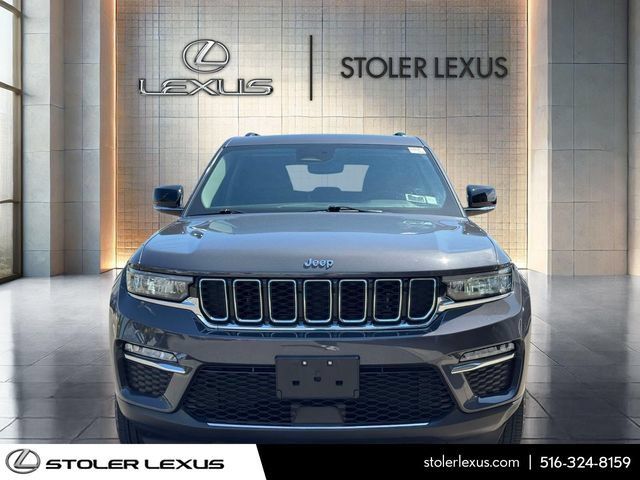 Used 2023 Jeep Grand Cherokee Limited AWD/4WD image 2