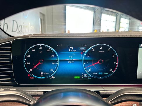 Used 2023 Mercedes-Benz GLS 450 4MATIC image 8