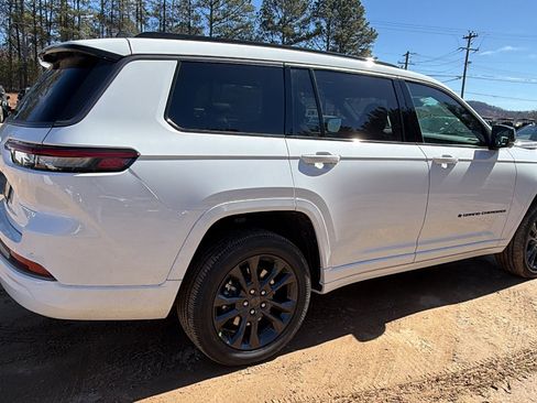 New 2026 Jeep Grand Cherokee L Limited image 8