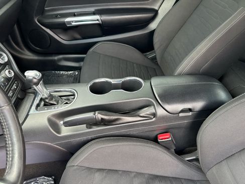 Used 2016 Ford Mustang Coupe RWD image 21