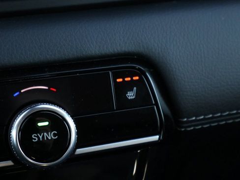 Certified 2025 Honda Pilot Touring image 25