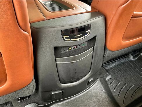 Used 2015 Cadillac Escalade ESV Premium image 11