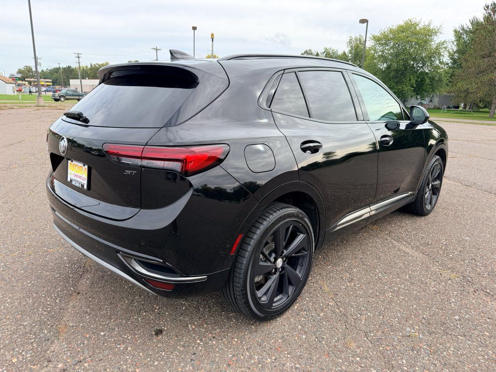 Used 2021 Buick Envision Essence w/ Technology Package I AWD/4WD image 3