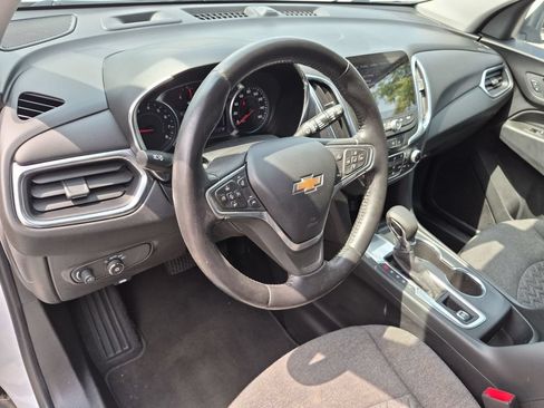 Used 2022 Chevrolet Equinox LT FWD image 16