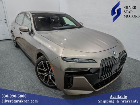 Used 2025 BMW 760i xDrive w/ Executive Package AWD/4WD image 1