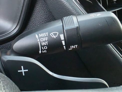 Used 2022 Toyota Corolla SE image 22