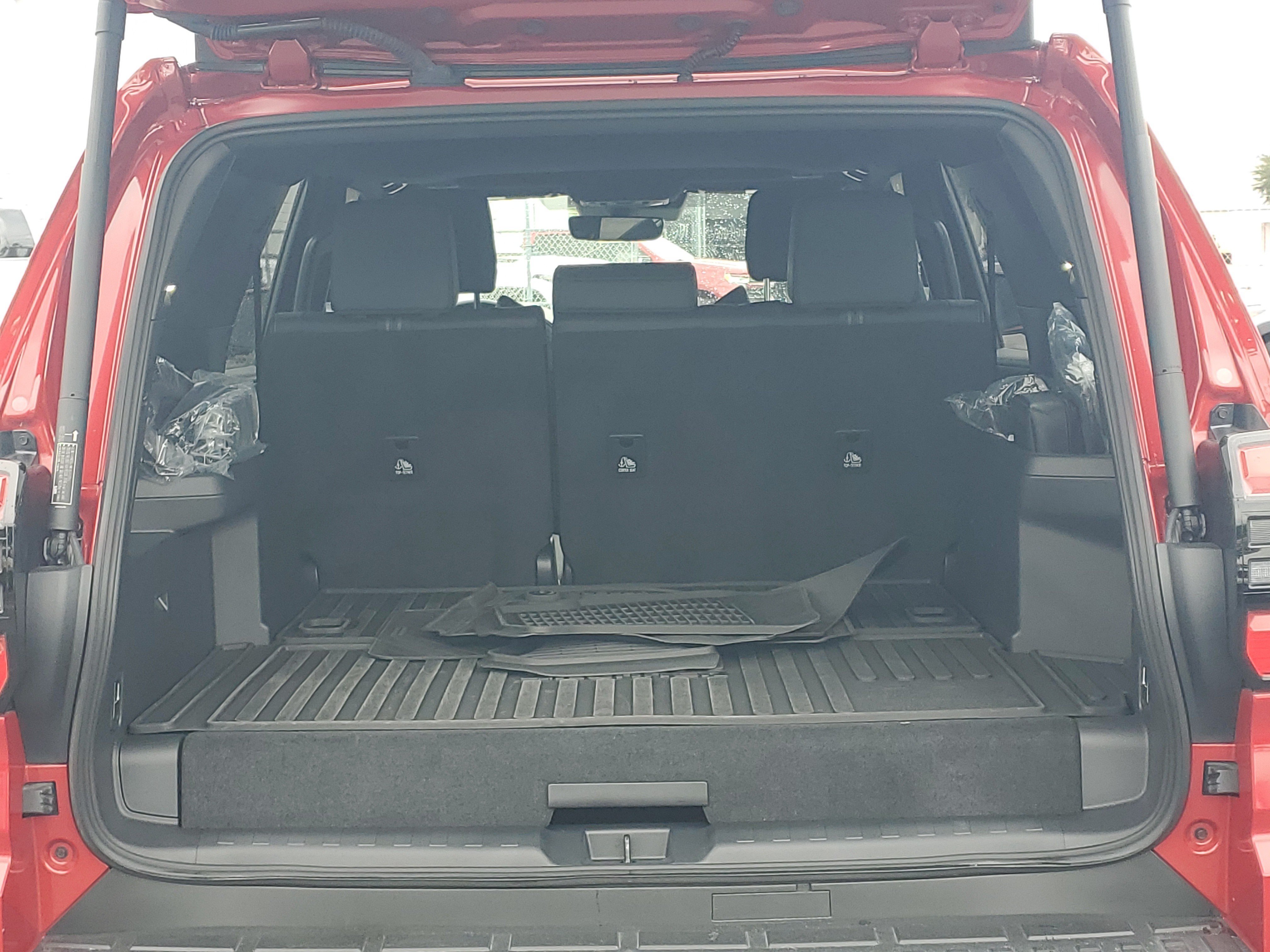 Used 2025 Toyota 4Runner Limited AWD/4WD image 11