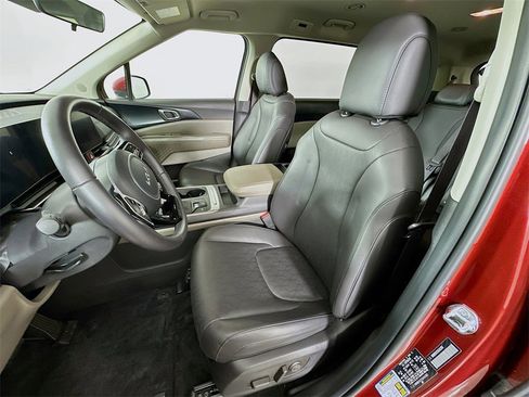 Certified 2025 Kia Carnival image 27