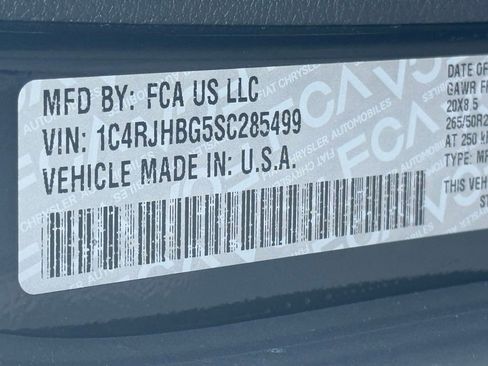 Certified 2025 Jeep Grand Cherokee Limited w/ Black Appearance Package image 43