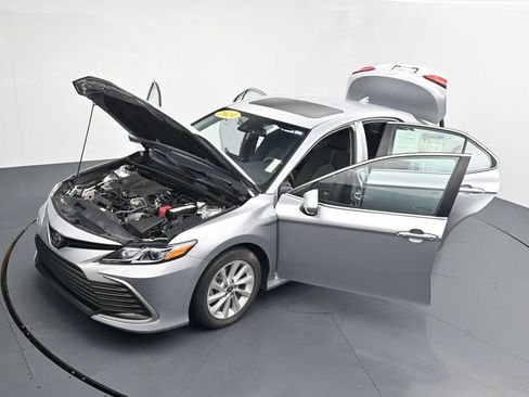 Used 2024 Toyota Camry LE w/ Convenience Package FWD image 44
