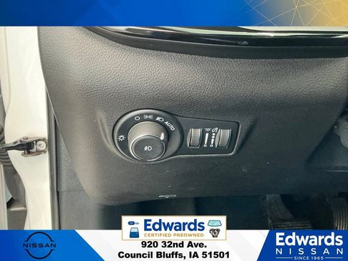 Used 2025 Jeep Compass Trailhawk AWD/4WD image 21