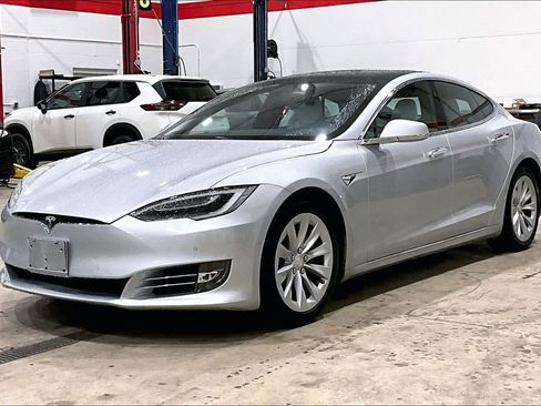 Used 2017 Tesla Model S 100D AWD/4WD image 32