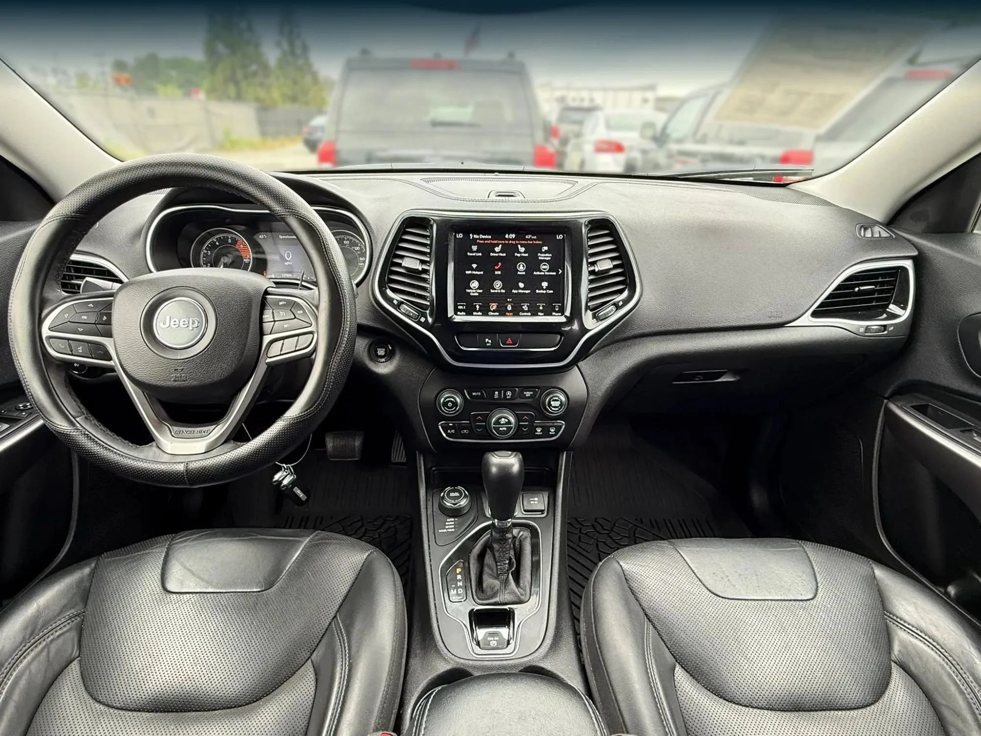 Used 2019 Jeep Cherokee Limited AWD/4WD image 3