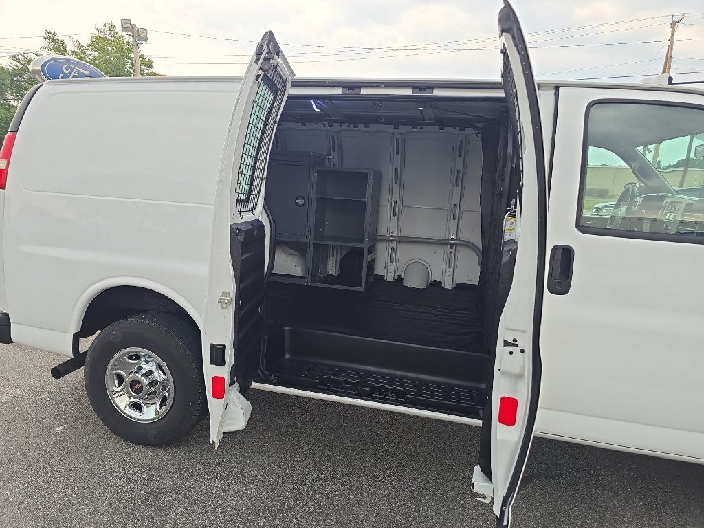 Used 2017 GMC Savana 2500 w/ All Terrain Package RWD image 13
