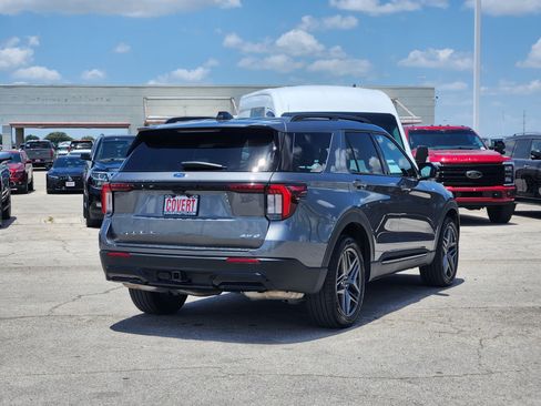 Certified 2025 Ford Explorer ST-Line w/ ST-Line Street Pack AWD/4WD image 7