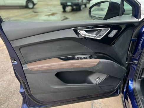Used 2023 Audi Q4 e-tron Prestige image 13