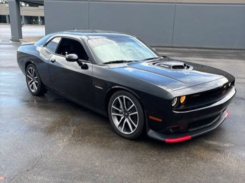 Used 2022 Dodge Challenger R/T w/ Plus Package RWD image 3