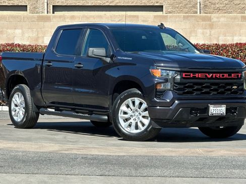 Certified 2022 Chevrolet Silverado 1500 Custom image 2