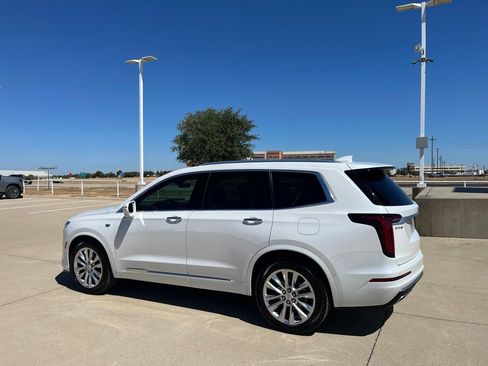 Used 2020 Cadillac XT6 Premium Luxury FWD image 4
