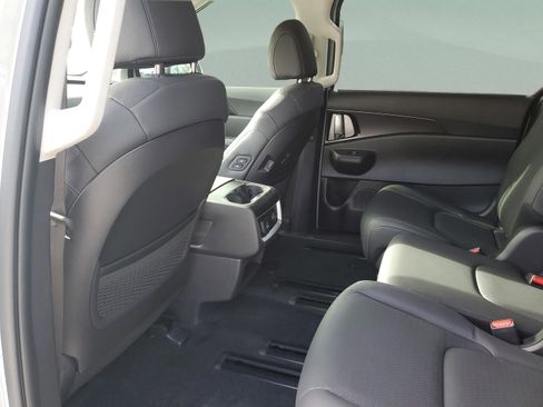 New 2026 Kia Carnival SX Prestige FWD image 8