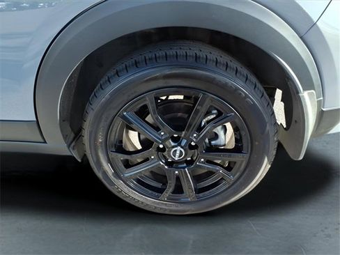 Used 2023 Nissan Kicks SR image 7