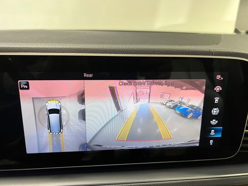 Used 2022 Mercedes-Benz GLS 450 4MATIC image 32