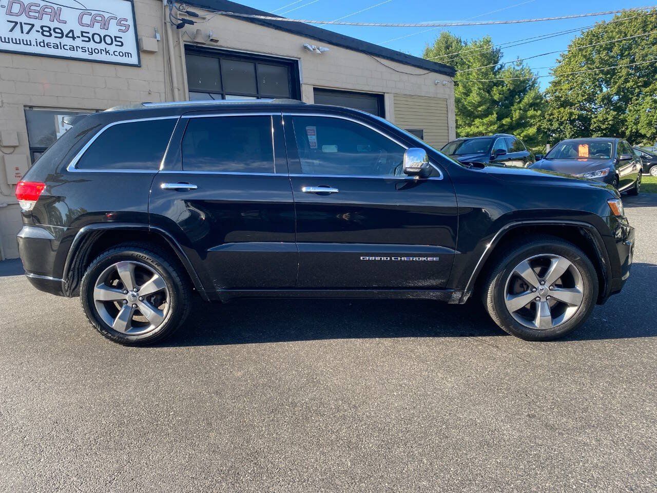 Used 2015 Jeep Grand Cherokee Overland AWD/4WD image 2
